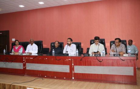 Samir Ghosh delivering a session on Accessible Election at the Collectorate Aurangabad, Mar 2019
